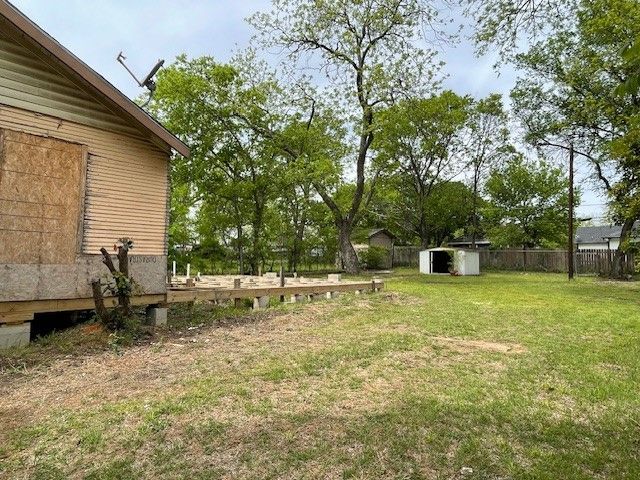515 E Murray Street, Denison, TX 75021