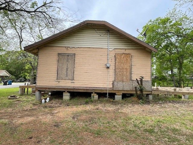 515 E Murray Street, Denison, TX 75021