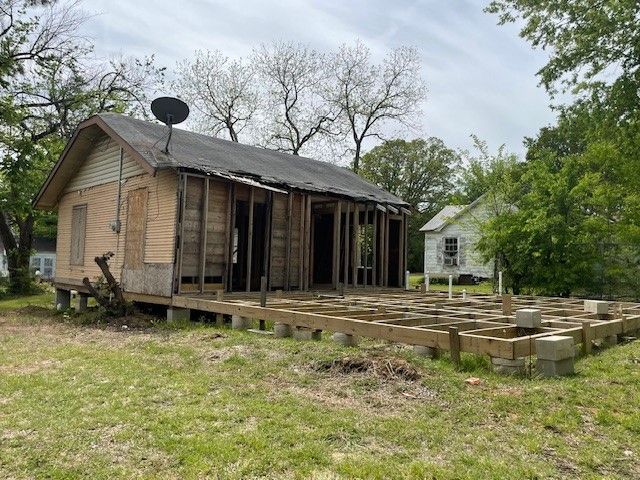 515 E Murray Street, Denison, TX 75021