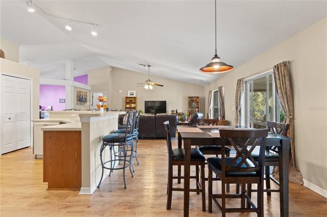 4239 W DORCHESTER CIRCLE, Dunnellon, FL 34433