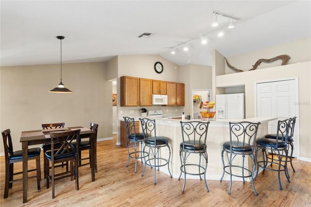 4239 W DORCHESTER CIRCLE, Dunnellon, FL 34433