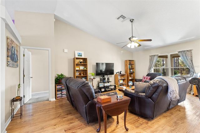 4239 W DORCHESTER CIRCLE, Dunnellon, FL 34433