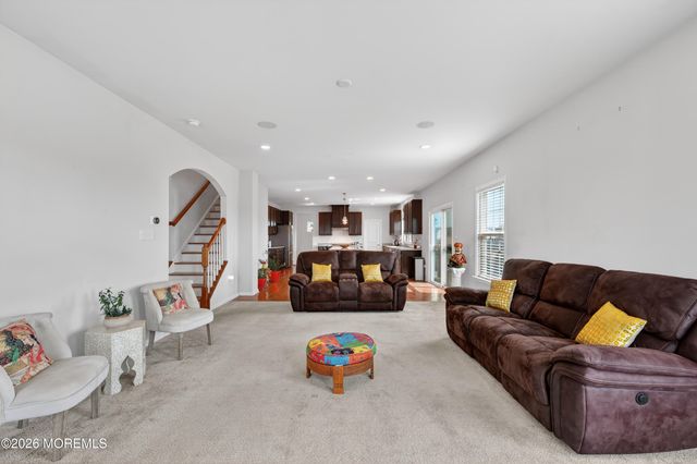 40 Gina Drive, Allentown, NJ 08501