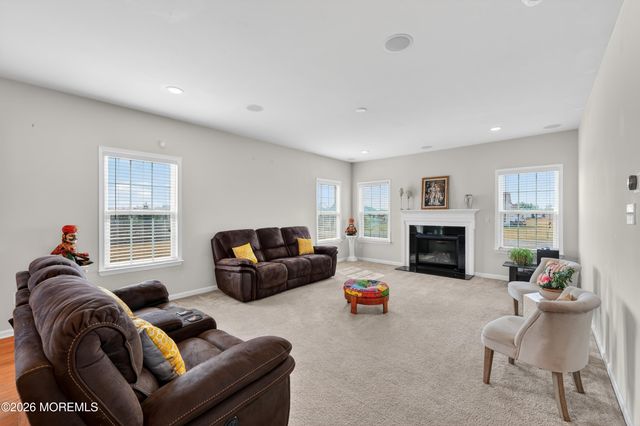 40 Gina Drive, Allentown, NJ 08501
