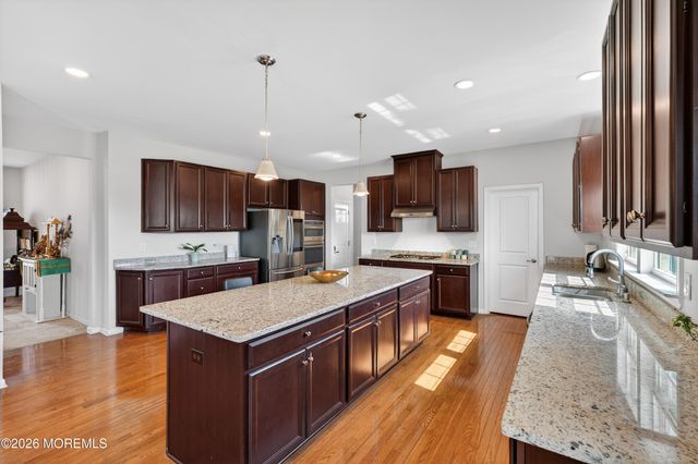 40 Gina Drive, Allentown, NJ 08501