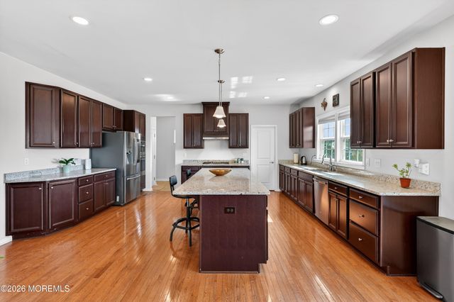 40 Gina Drive, Allentown, NJ 08501