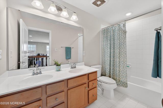40 Gina Drive, Allentown, NJ 08501