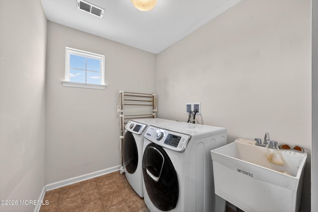 40 Gina Drive, Allentown, NJ 08501