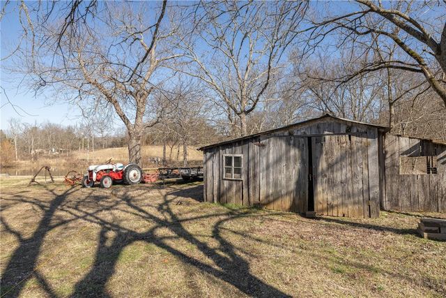 12016 Snake Branch Road, Fayetteville, AR 72701