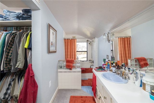 12016 Snake Branch Road, Fayetteville, AR 72701