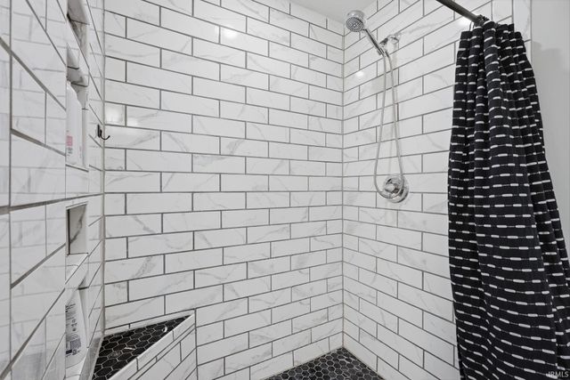 21 Spice Valley Court, Mitchell, IN 47446