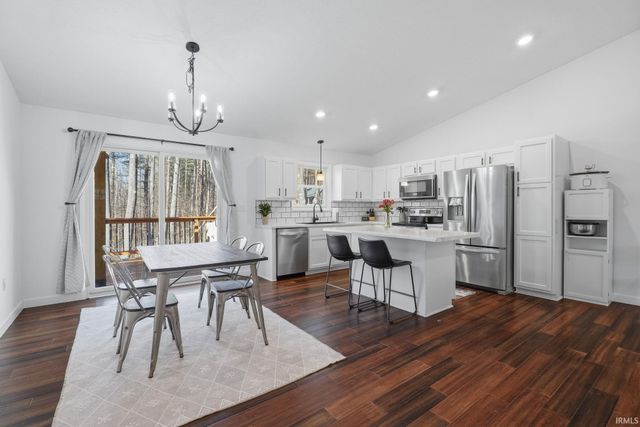 21 Spice Valley Court, Mitchell, IN 47446