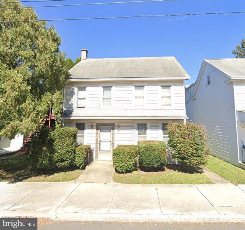 318 W HIGH ST, Hummelstown, PA 17036