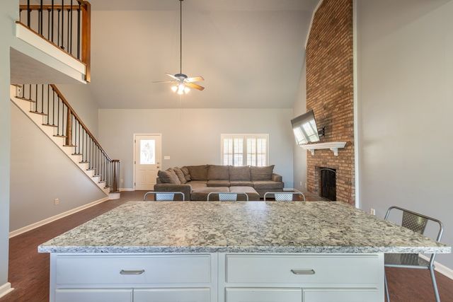 215 Lee Road 0997, Phenix City, AL 36870