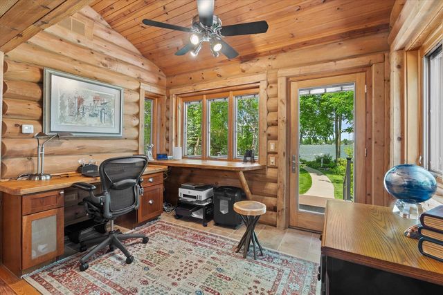 19 Hickory DRIVE, Random Lake, WI 53075