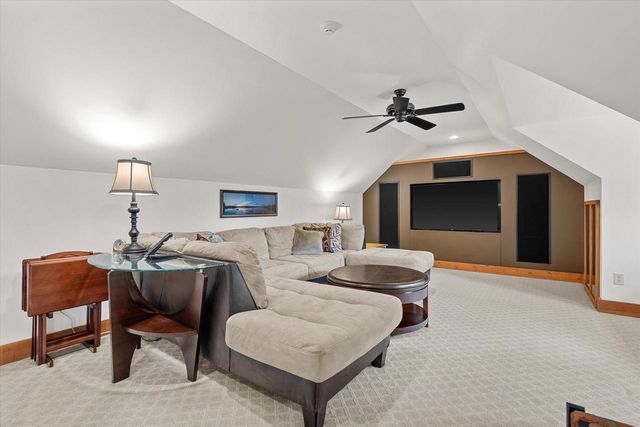 19 Hickory DRIVE, Random Lake, WI 53075