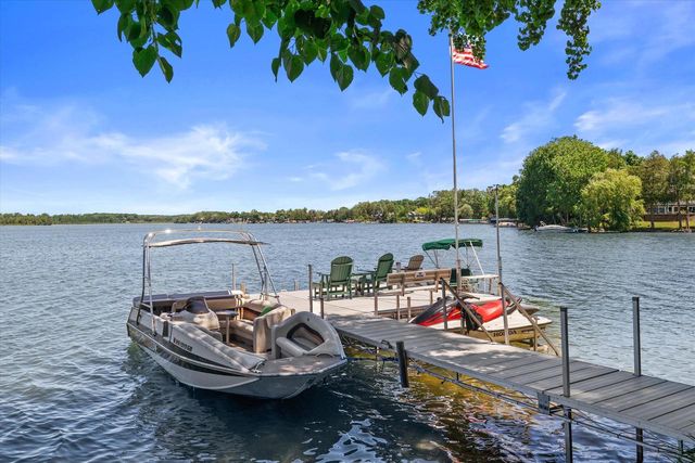 19 Hickory DRIVE, Random Lake, WI 53075
