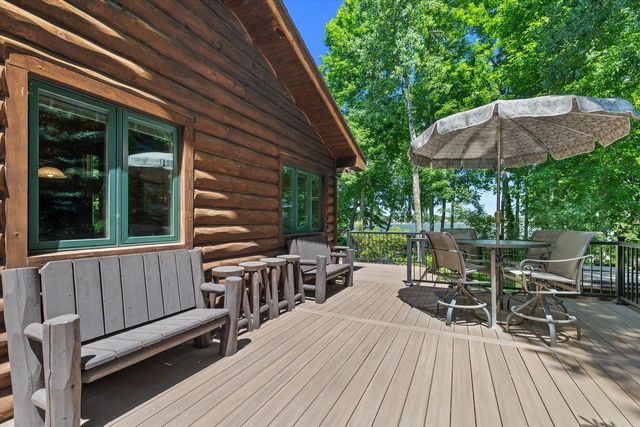 19 Hickory DRIVE, Random Lake, WI 53075