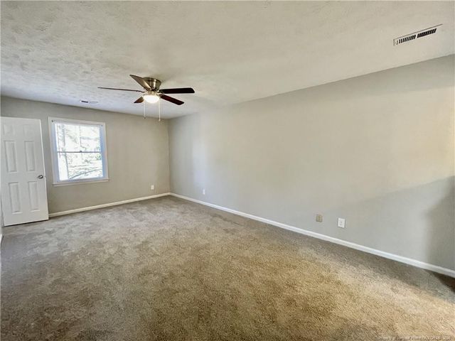 360 Bahama Loop, Fayetteville, NC 28314
