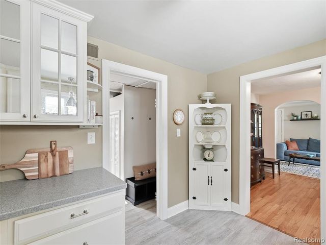 9416 Northern Avenue, Plymouth, MI 48170