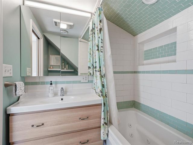 9416 Northern Avenue, Plymouth, MI 48170