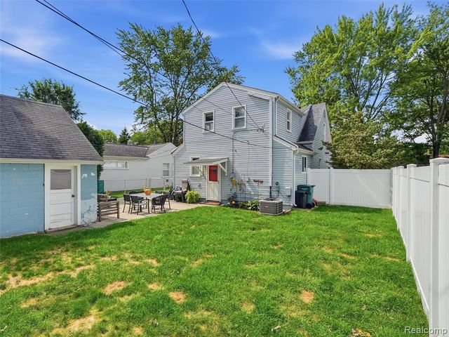9416 Northern Avenue, Plymouth, MI 48170