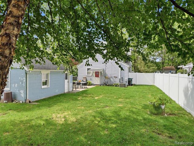 9416 Northern Avenue, Plymouth, MI 48170