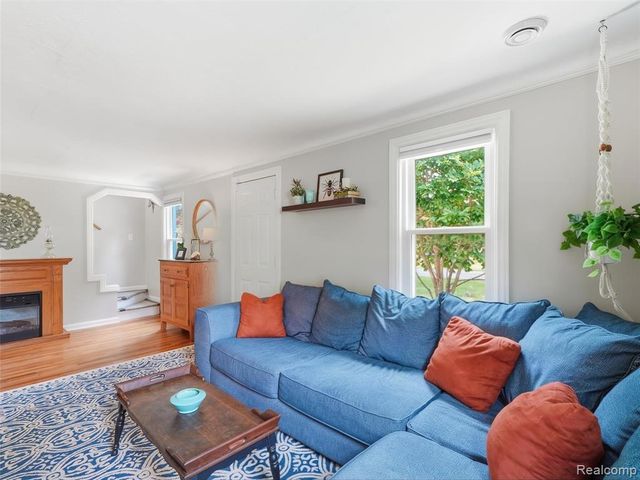 9416 Northern Avenue, Plymouth, MI 48170