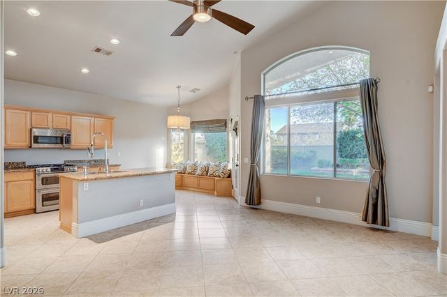 10309 Whispy Willow Way, Las Vegas, NV 89135