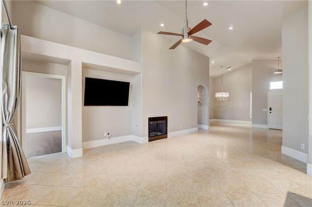 10309 Whispy Willow Way, Las Vegas, NV 89135