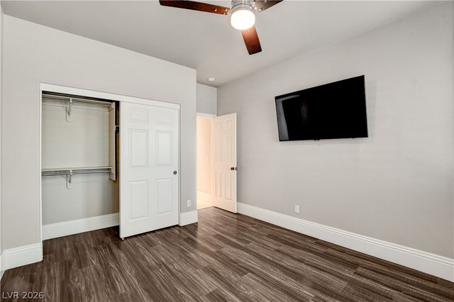 10309 Whispy Willow Way, Las Vegas, NV 89135