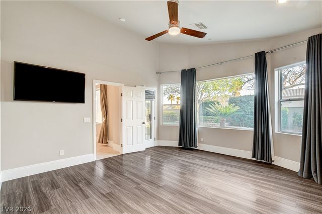 10309 Whispy Willow Way, Las Vegas, NV 89135