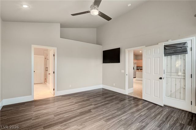 10309 Whispy Willow Way, Las Vegas, NV 89135