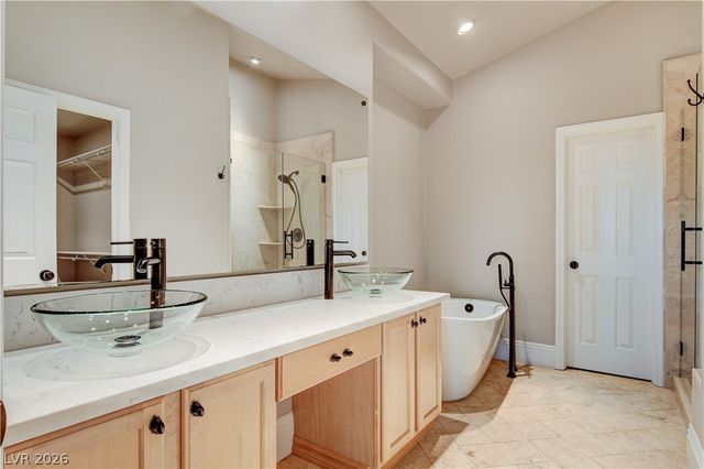 10309 Whispy Willow Way, Las Vegas, NV 89135