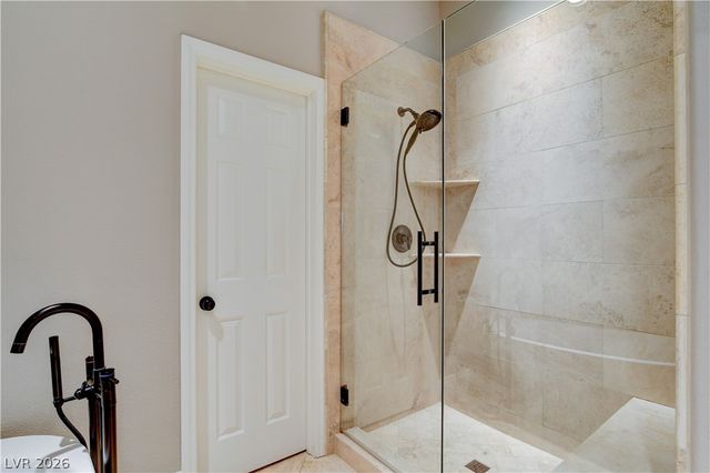 10309 Whispy Willow Way, Las Vegas, NV 89135