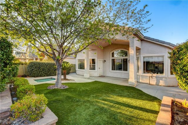 10309 Whispy Willow Way, Las Vegas, NV 89135