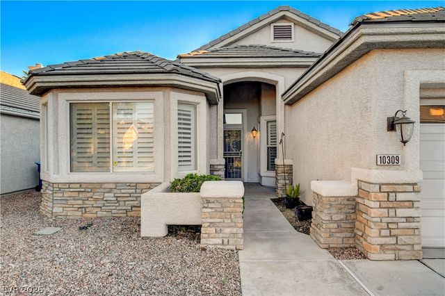10309 Whispy Willow Way, Las Vegas, NV 89135