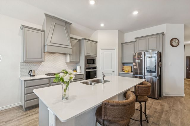 4085 Ellinger Drive, Heath, TX 75126