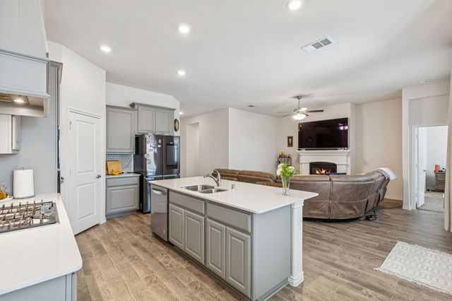 4085 Ellinger Drive, Heath, TX 75126