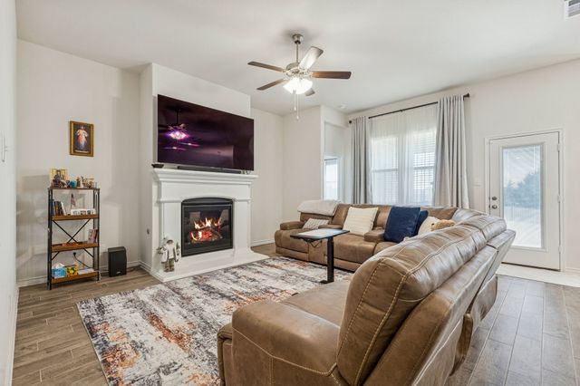 4085 Ellinger Drive, Heath, TX 75126