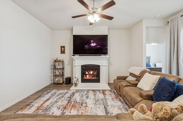 4085 Ellinger Drive, Heath, TX 75126