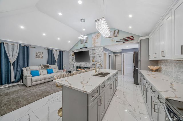 158 Mohawk Street, Ronkonkoma, NY 11779