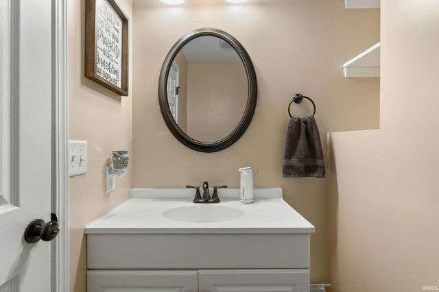 55019 Jeffery Drive, Mishawaka, IN 46545