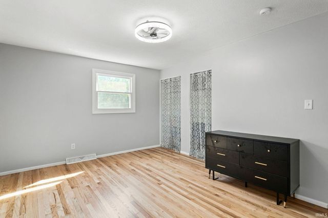 55019 Jeffery Drive, Mishawaka, IN 46545