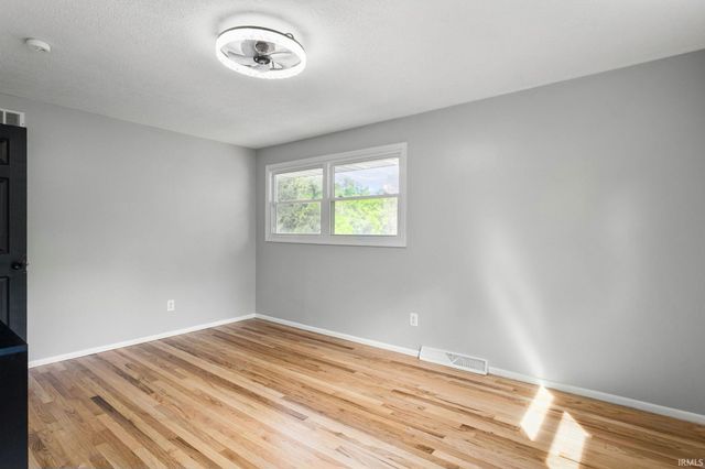 55019 Jeffery Drive, Mishawaka, IN 46545