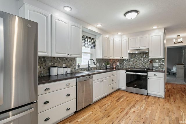 55019 Jeffery Drive, Mishawaka, IN 46545