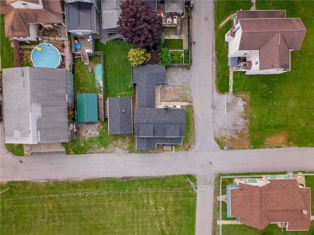 601 Cherry Aly, South Heights, PA 15081