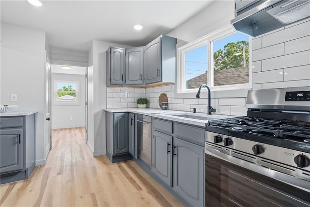 601 Cherry Aly, South Heights, PA 15081