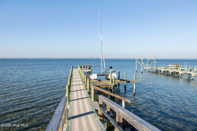 1704 Emerald Drive, Emerald Isle, NC 28594