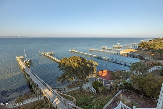 1704 Emerald Drive, Emerald Isle, NC 28594